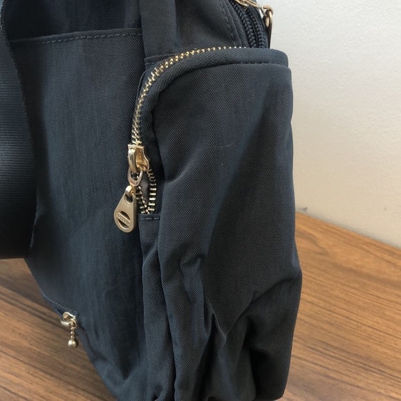 Baggallini Black Gold International Laptop Tote Bag - Picture 6 of 12